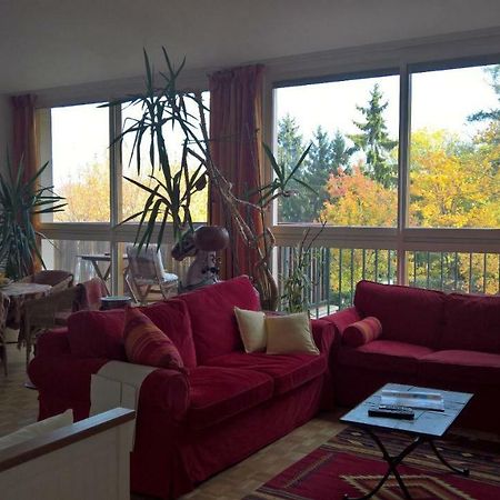 Appartement Meuble Garches Buitenkant foto